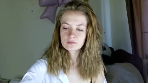 Snapshot of scented_elsa chatting on July 2026 07:59:02 AM Elsa online show from July 2026 07:59:02 AM