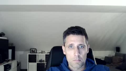 Snapshot of schnuckigeil chatting on January 2025 05:39:02 PM Dildomen online show from January 2025 05:39:02 PM