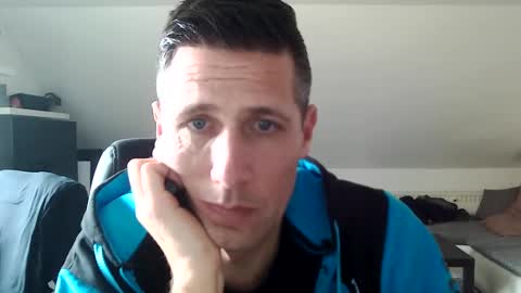 Snapshot of schnuckigeil chatting on February 2025 02:22:02 PM Dildomen online show from February 2025 02:22:02 PM