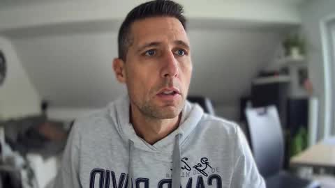 Snapshot of schnuckigeil chatting on November 2025 09:42:01 AM Dildomen online show from November 2025 09:42:01 AM