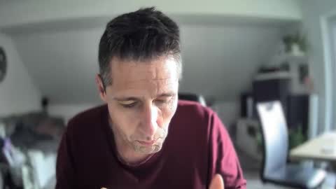 Snapshot of schnuckigeil chatting on December 2025 11:37:01 AM Dildomen online show from December 2025 11:37:01 AM