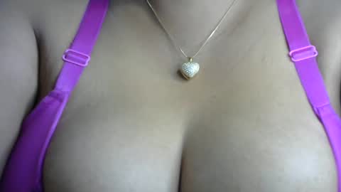 mai latina online show from January 2025 11:40:01 PM