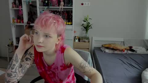 Rina online show from December 2025 07:03:01 AM