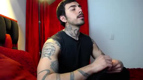 Snapshot of scockpion_ chatting on April 2026 07:14:01 AM Alejandro help me to reach 200 thumps up online show from April 2026 07:14:01 AM
