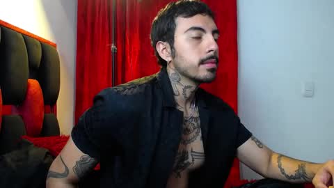 Snapshot of scockpion_ chatting on April 2026 07:36:02 AM Alejandro help me to reach 200 thumps up online show from April 2026 07:36:02 AM