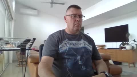 Snapshot of scoobs71 chatting on January 2026 06:06:02 AM Scoobs online show from January 2026 06:06:02 AM