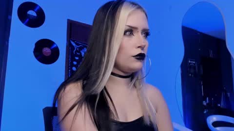 Goddess online show from October 2025 01:17:01 AM