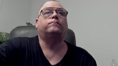 YourBannana1 online show from March 2025 04:35:01 PM