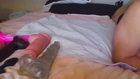 Snapshot of sdbeachfreaks chatting on February 2025 07:16:02 AM SDBeachfreaks online show from February 2025 07:16:02 AM