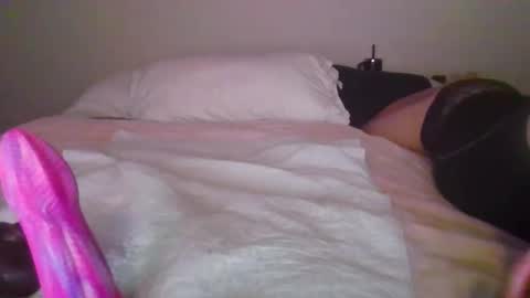 Snapshot of sdbeachfreaks chatting on November 2025 05:52:01 AM SDBeachfreaks online show from November 2025 05:52:01 AM