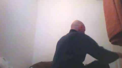 Snapshot of sean20775 chatting on October 2025 09:28:01 AM Sean online show from October 2025 09:28:01 AM