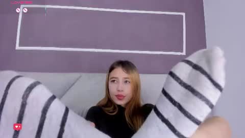Snapshot of seattle_rousse chatting on June 2026 01:17:02 PM Rosie online show from June 2026 01:17:02 PM