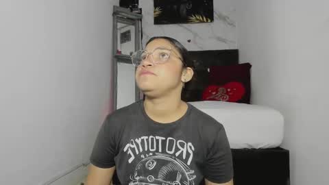 Snapshot of sebas_n_aly chatting on October 2025 12:14:02 PM ely online show from October 2025 12:14:02 PM