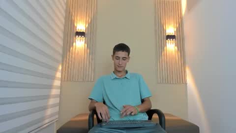 Snapshot of sebass_r chatting on November 2025 07:23:01 PM sebass_r online show from November 2025 07:23:01 PM