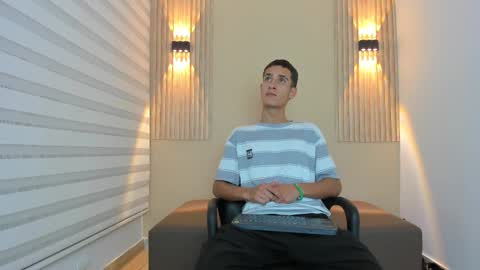 Snapshot of sebass_r chatting on November 2025 07:21:01 PM sebass_r online show from November 2025 07:21:01 PM