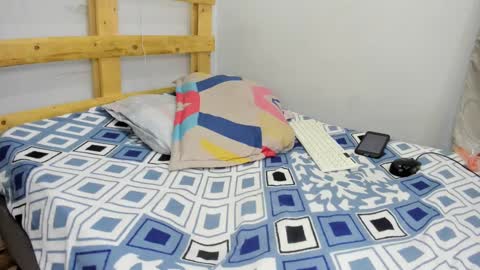 Snapshot of sebastian_0422 chatting on January 2025 10:43:01 PM sebastian 0422 online show from January 2025 10:43:01 PM