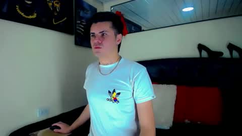 Snapshot of sebastian_loaiza chatting on November 2025 03:56:01 PM Sebastian online show from November 2025 03:56:01 PM