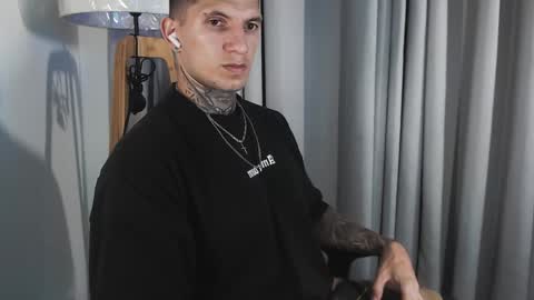 Snapshot of sebastian_muss chatting on September 2025 11:16:02 PM Sebastian online show from September 2025 11:16:02 PM