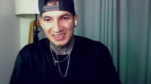 Snapshot of sebastian_muss chatting on November 2025 01:04:01 PM Sebastian online show from November 2025 01:04:01 PM