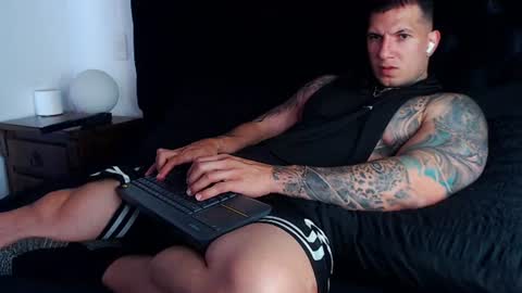 Snapshot of sebastian_muss chatting on June 2026 07:13:02 PM Sebastian online show from June 2026 07:13:02 PM
