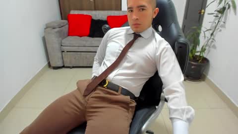 Snapshot of sebastian_oconnor77 chatting on January 2025 03:50:01 PM juan sebastian online show from January 2025 03:50:01 PM