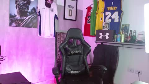 Snapshot of sebastiano_97 chatting on December 2025 05:57:01 AM Sebastiano online show from December 2025 05:57:01 AM