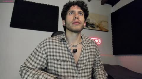 Snapshot of sebastianortizm chatting on April 2026 12:48:01 AM Lucian Sinclair online show from April 2026 12:48:01 AM