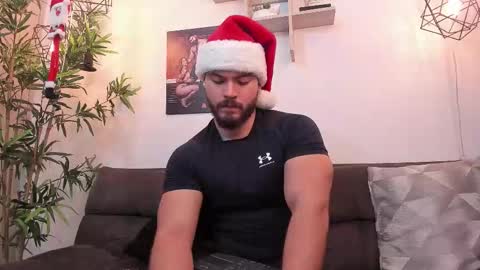 Instagram jeanpaulfit  online show from December 2025 11:25:02 PM
