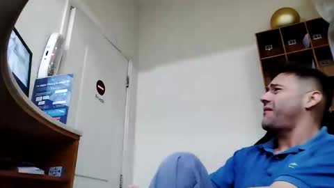 Snapshot of sebatorlop chatting on February 2026 01:38:01 AM Sebastian Torres Lpez online show from February 2026 01:38:01 AM