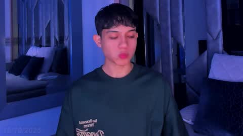 Snapshot of sebax_00 chatting on October 2025 07:58:02 PM Sebastian online show from October 2025 07:58:02 PM