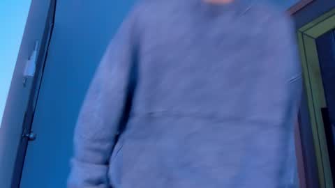 Snapshot of sebax_00 chatting on November 2025 04:02:02 AM Sebastian online show from November 2025 04:02:02 AM