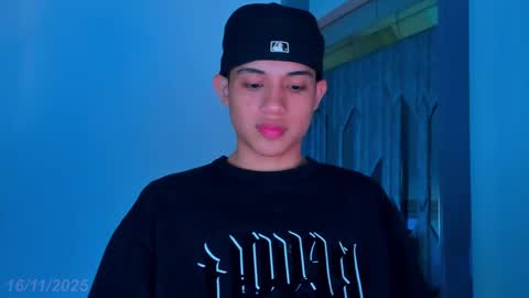 Snapshot of sebax_00 chatting on November 2025 08:25:02 PM Sebastian online show from November 2025 08:25:02 PM