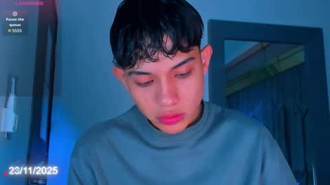 Snapshot of sebax_00 chatting on November 2025 08:52:02 PM Sebastian online show from November 2025 08:52:02 PM