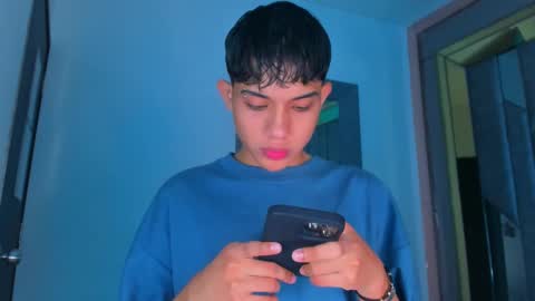 Snapshot of sebax_00 chatting on December 2025 08:38:01 PM Sebastian online show from December 2025 08:38:01 PM