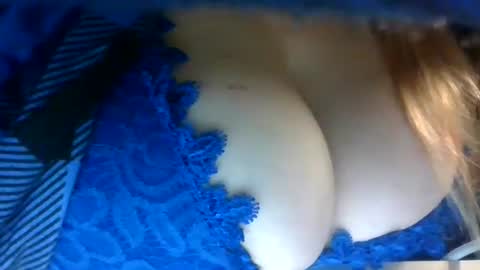 Sunny online show from December 2025 11:26:02 AM