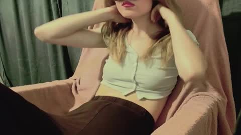 Anni online show from October 2025 01:50:02 AM