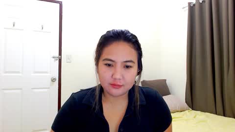 Snapshot of secretlover010101 chatting on December 2024 02:32:01 AM MILAN online show from December 2024 02:32:01 AM