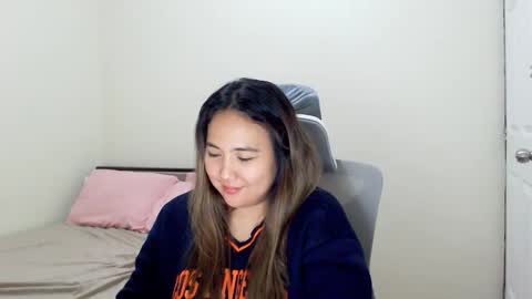 Snapshot of secretlover010101 chatting on February 2025 01:39:02 PM MILAN online show from February 2025 01:39:02 PM