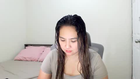 Snapshot of secretlover010101 chatting on February 2025 05:33:02 AM MILAN online show from February 2025 05:33:02 AM