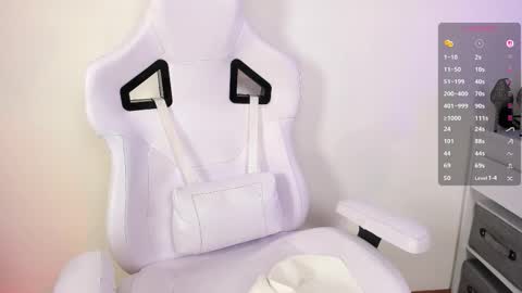 Ava   online show from November 2025 04:22:01 AM