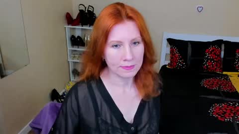 seductive_foxy_ online show from April 2026 02:42:01 AM