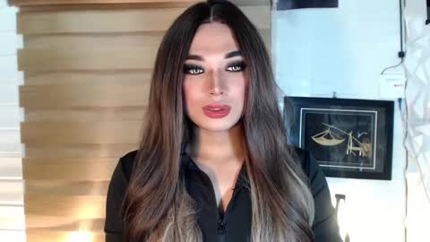 Deluxe online show from March 2025 03:21:02 AM