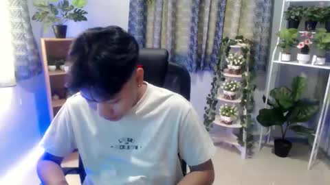 Snapshot of seductivee_bigcock chatting on October 2025 08:00:02 AM John online show from October 2025 08:00:02 AM