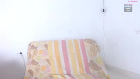 Estefany online show from April 2026 12:21:02 PM