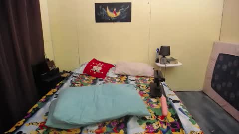 Snapshot of seductress_tyra chatting on February 2026 01:28:02 AM TYRA online show from February 2026 01:28:02 AM