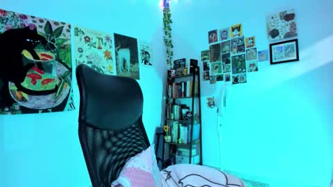 Snapshot of segismunda chatting on September 2025 12:03:01 AM Luciana online show from September 2025 12:03:01 AM