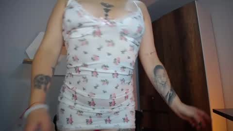 Yeyis  online show from February 2025 01:46:02 AM