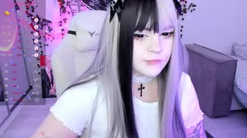 Selena  online show from November 2025 11:54:02 AM