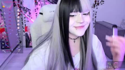 Selena  online show from November 2025 12:05:02 PM