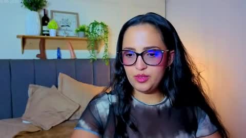 Call me S E L E N A   online show from May 2026 08:47:01 PM